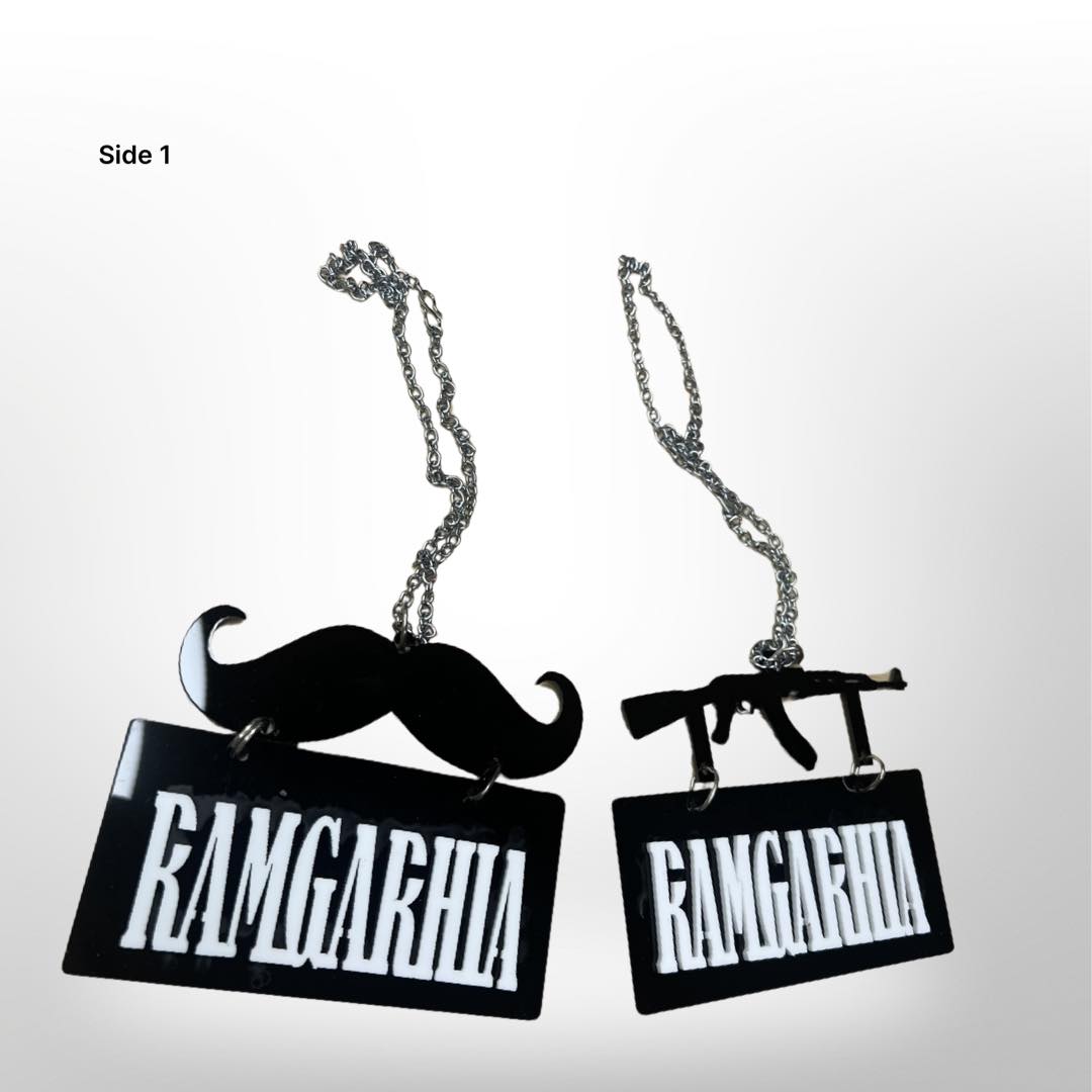 "Ramgarhia" car hanger - moustache/gun